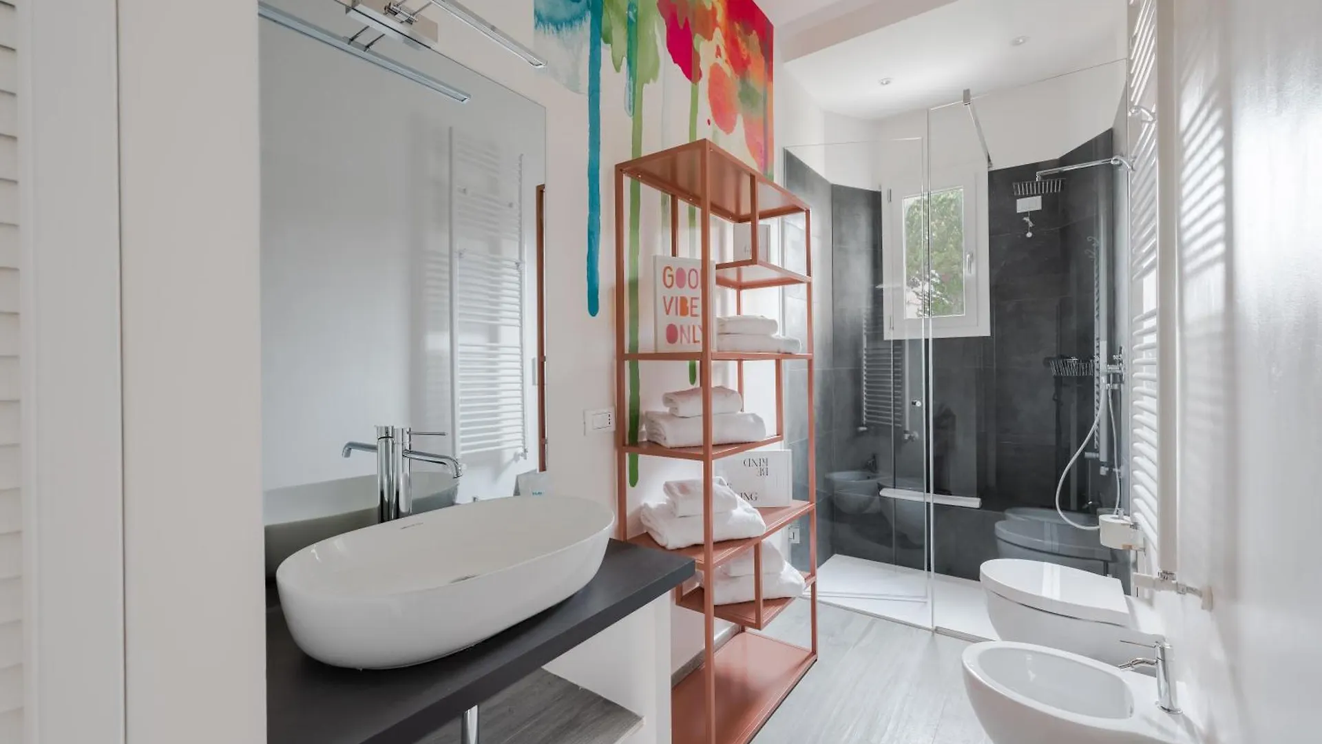 Via Pollaiolo Apartments: Comfort and Style near Tram Florence Italy