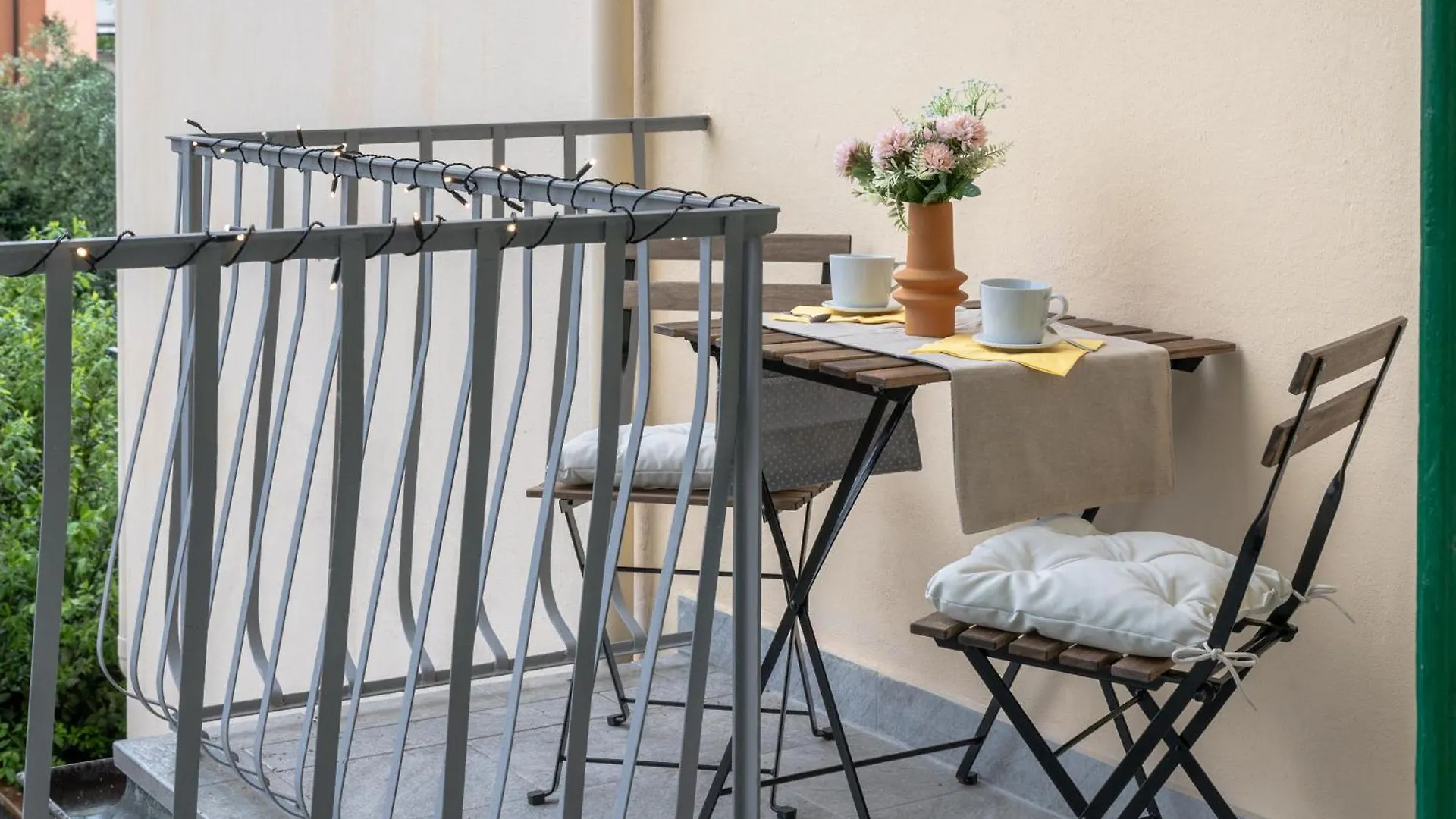 Via Pollaiolo Apartments: Comfort and Style near Tram Florence Italy